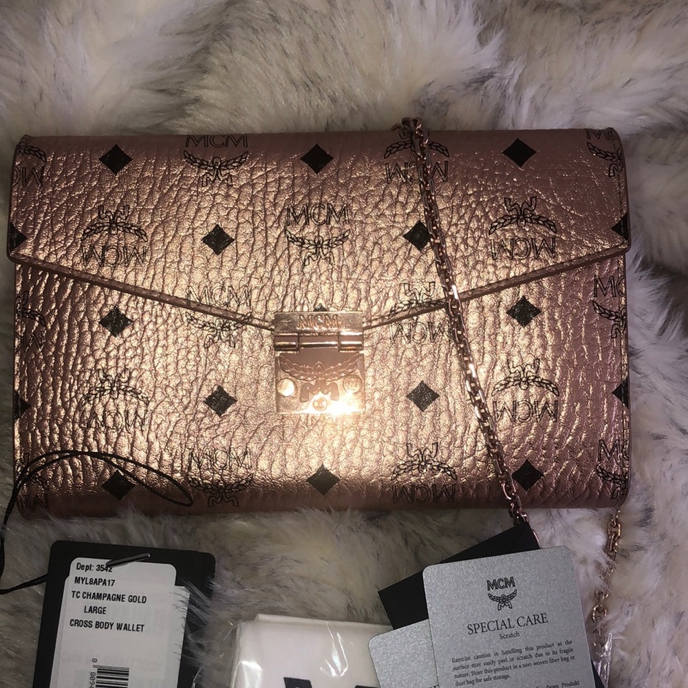 Patricia Crossbody Wallet in Visetos